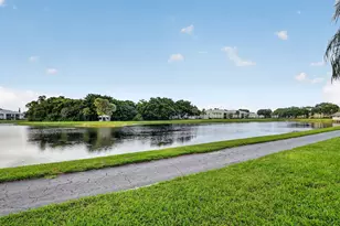 1002 Green Pine Blvd, West Palm Beach, FL 33409 - Photo 3