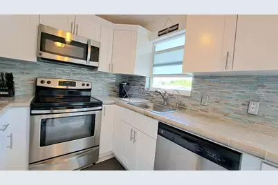 1445 SE 15th Court #202, Deerfield Beach, FL 33441 - Photo 3