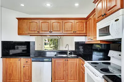 6372 Boca Circle, Boca Raton, FL 33433 - Photo 7