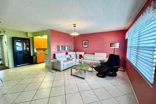 3058 Cambridge C, Deerfield Beach, FL 33442 - Photo 5