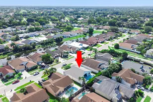 21035 Rustlewood Ave, Boca Raton, FL 33428 - Photo 9