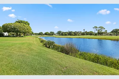 8 Country Road W, Boynton Beach, FL 33436 - Photo 19