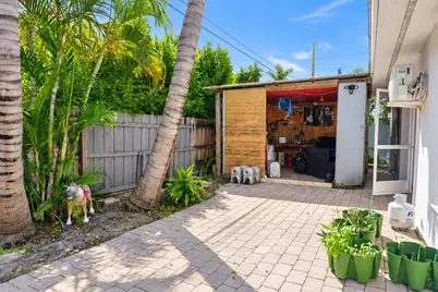 2574 NE 14th Terrace, Pompano Beach, FL 33064 - Photo 15