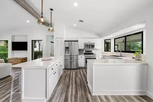 1860 Lynton Cir, Wellington, FL 33414 - Photo 13