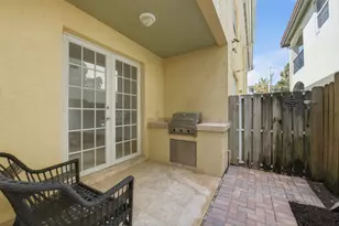 857 SW 11th Ct, Fort Lauderdale, FL 33315 - Photo 19