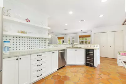 332 Pilgrim Road, West Palm Beach, FL 33405 - Photo 13