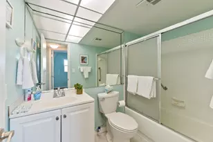 2901 E Sunrise Lakes Dr E, Sunrise, FL 33322 - Photo 5