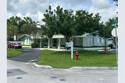 425 SW 18th Avenue, Fort Lauderdale, FL 33312 - Photo 1
