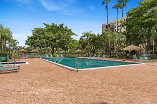 2112 S Cypress Bend Dr, Pompano Beach, FL 33069 - Photo 25