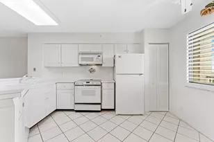 2112 S Cypress Bend Dr, Pompano Beach, FL 33069 - Photo 7