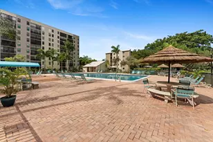 2112 S Cypress Bend Dr, Pompano Beach, FL 33069 - Photo 27