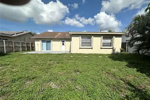 1905 SW 86th Ave, North Lauderdale, FL 33068 - Photo 23