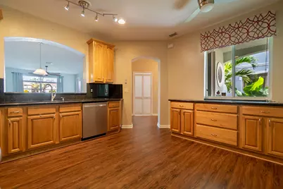 2146 Oakmont Drive, Riviera Beach, FL 33404 - Photo 7