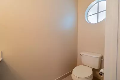2146 Oakmont Drive, Riviera Beach, FL 33404 - Photo 5