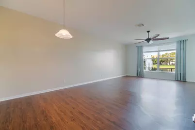 2146 Oakmont Drive, Riviera Beach, FL 33404 - Photo 9