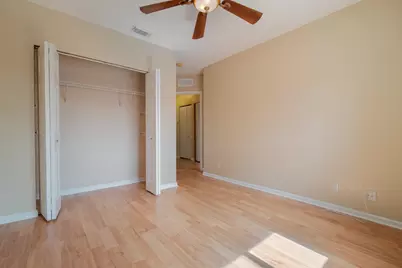 2146 Oakmont Drive, Riviera Beach, FL 33404 - Photo 17