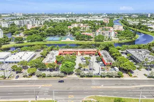 2304 S Cypress Bend Dr, Pompano Beach, FL 33069 - Photo 21