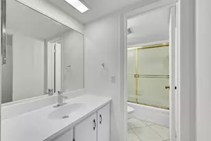 2304 S Cypress Bend Dr, Pompano Beach, FL 33069 - Photo 9