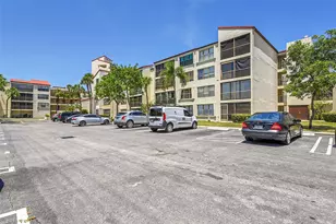 2304 S Cypress Bend Dr, Pompano Beach, FL 33069 - Photo 1