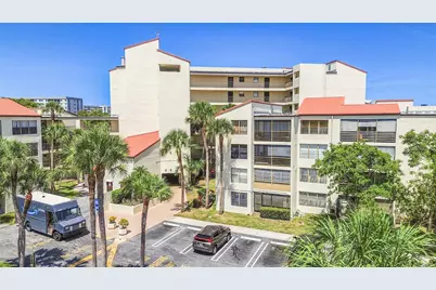 2304 S Cypress Bend Drive #512, Pompano Beach, FL 33069 - Photo 17
