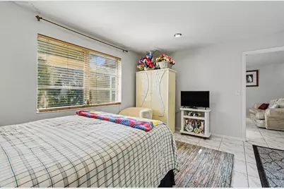 3090 NW 46th Avenue, Lauderdale Lakes, FL 33313 - Photo 23