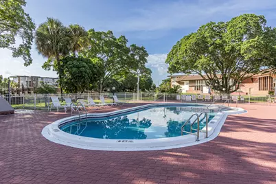 3090 NW 46th Avenue, Lauderdale Lakes, FL 33313 - Photo 5