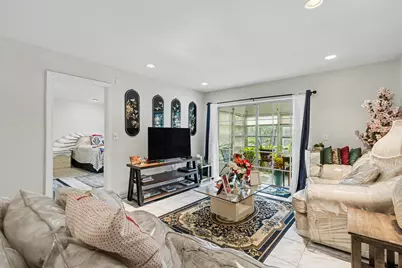 3090 NW 46th Avenue, Lauderdale Lakes, FL 33313 - Photo 17