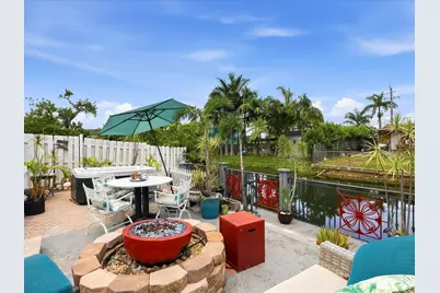 707 SW 3rd Avenue, Hallandale Beach, FL 33009 - Photo 25