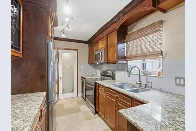707 SW 3rd Avenue, Hallandale Beach, FL 33009 - Photo 3