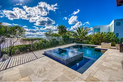 7683 Pelican Pointe Drive, Jensen Beach, FL 34957 - Photo 9