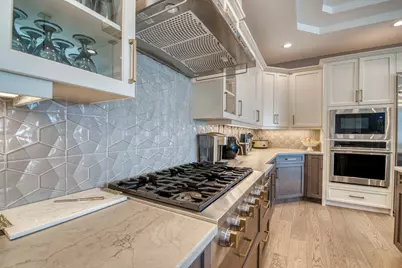 7683 Pelican Pointe Drive, Jensen Beach, FL 34957 - Photo 19