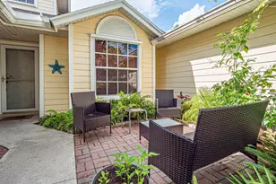 559 6th St, Vero Beach, FL 32962 - Photo 1