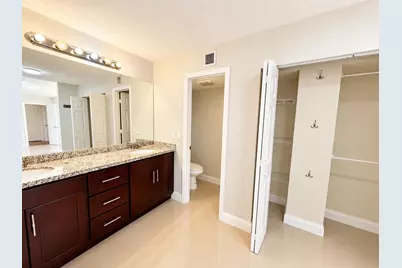 804 Springdale Circle, Palm Springs, FL 33461 - Photo 17