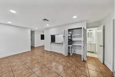 825 SW 10th Street #D, Hallandale Beach, FL 33009 - Photo 9