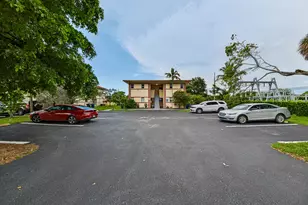 825 SW 10th St, Hallandale Beach, FL 33009 - Photo 1