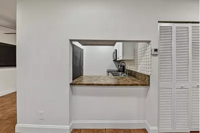 825 SW 10th Street #D, Hallandale Beach, FL 33009 - Photo 13