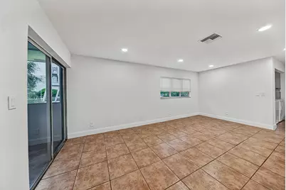 825 SW 10th Street #D, Hallandale Beach, FL 33009 - Photo 11