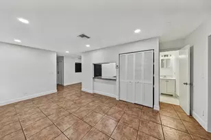 825 SW 10th St, Hallandale Beach, FL 33009 - Photo 9