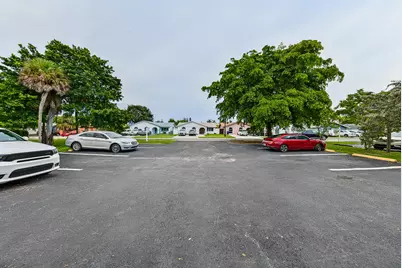 825 SW 10th Street #D, Hallandale Beach, FL 33009 - Photo 3