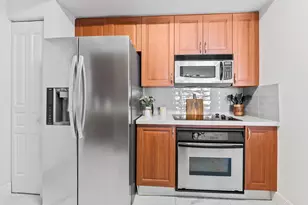 350 SE 2nd St, Fort Lauderdale, FL 33301 - Photo 7