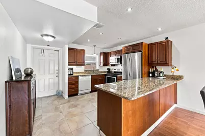 805 W Oakland Park Boulevard, Oakland Park, FL 33311 - Photo 5
