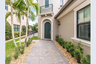 9040 Watercrest Circle W, Parkland, FL 33076 - Photo 3