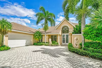 34 St James Drive, Palm Beach Gardens, FL 33418 - Photo 1
