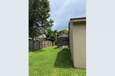 102 Sand Pine Way, Royal Palm Beach, FL 33411 - Photo 21