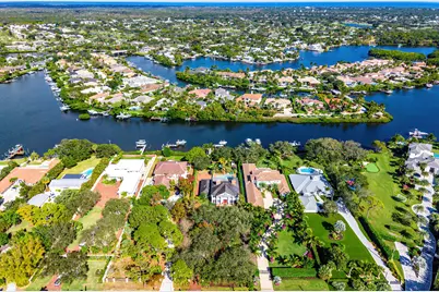 19153 SE Jupiter River Drive, Jupiter, FL 33458 - Photo 7