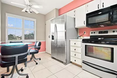 7290 Kinghurst Drive #403, Delray Beach, FL 33446 - Photo 9