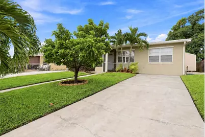 560 Seagrape Road, Lantana, FL 33462 - Photo 3