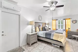 560 Seagrape Rd, Lantana, FL 33462 - Photo 13