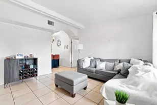 560 Seagrape Rd, Lantana, FL 33462 - Photo 9