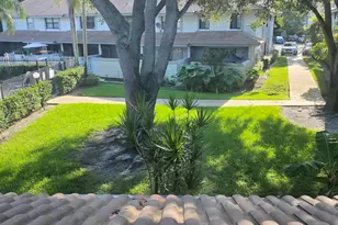 9809 Riverside Dr, Coral Springs, FL 33071 - Photo 3
